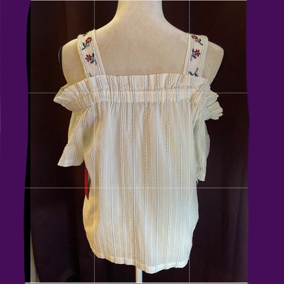 Vince Camuto Cute Off Shoulder top💐💐 - Picture 7 of 7